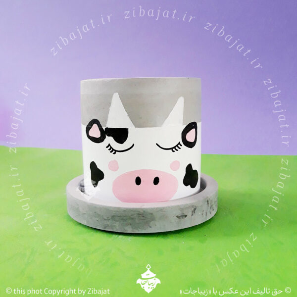 گلدان تزئینی طرح گاو بتنی مناسب تزئین روی میز